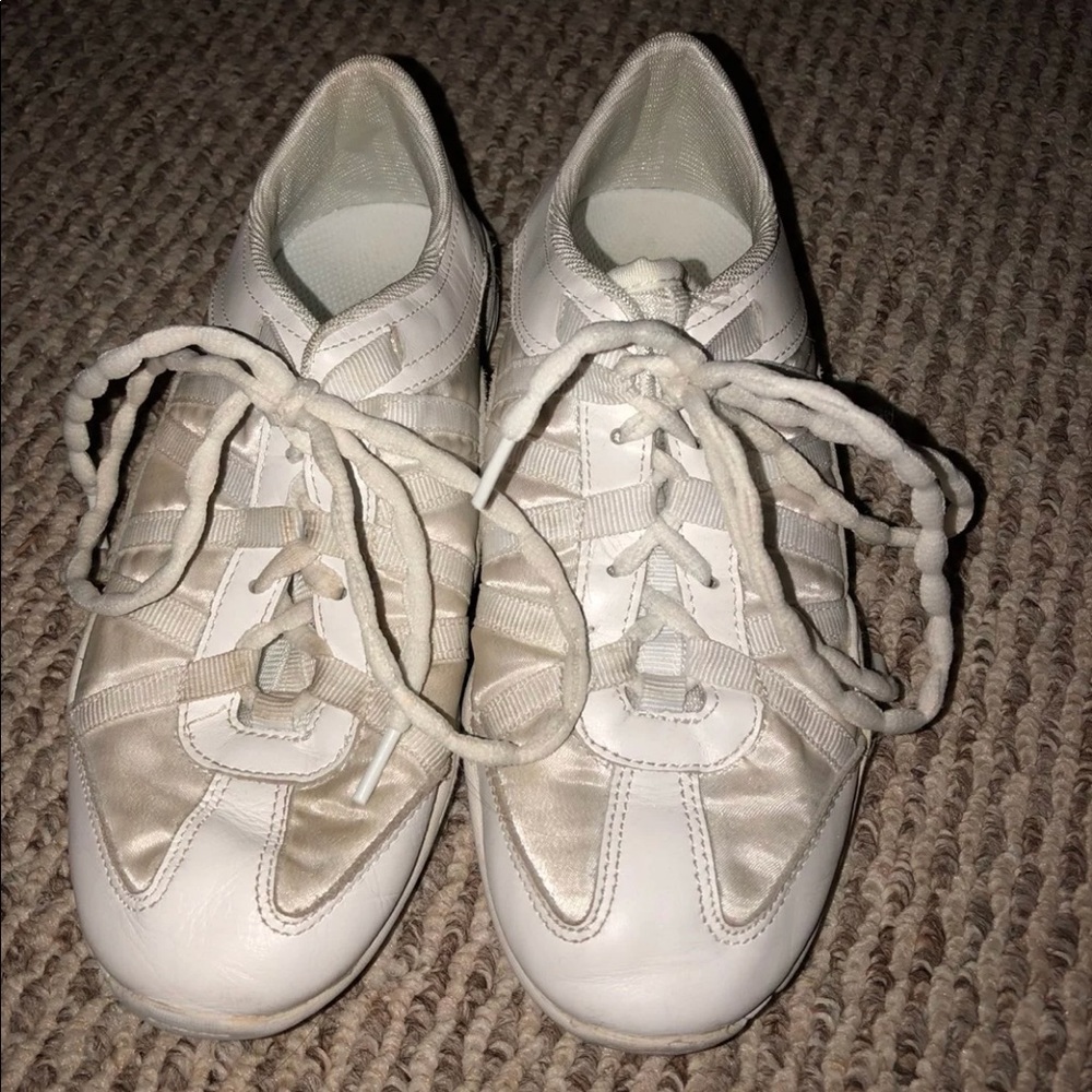 NFINITY EVOLUTION cheer shoes